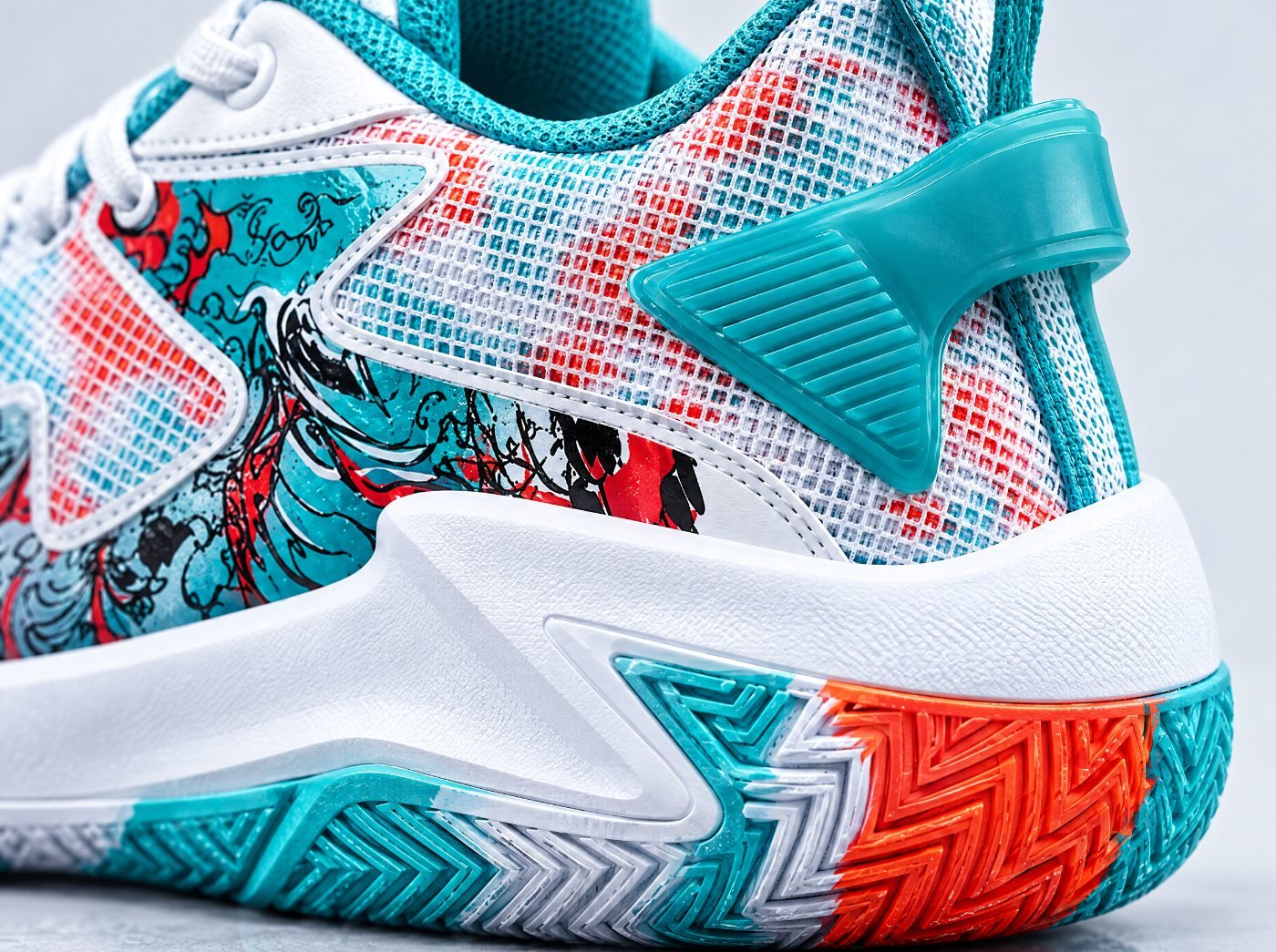 Heel cage and midsole detail, Ice Ember